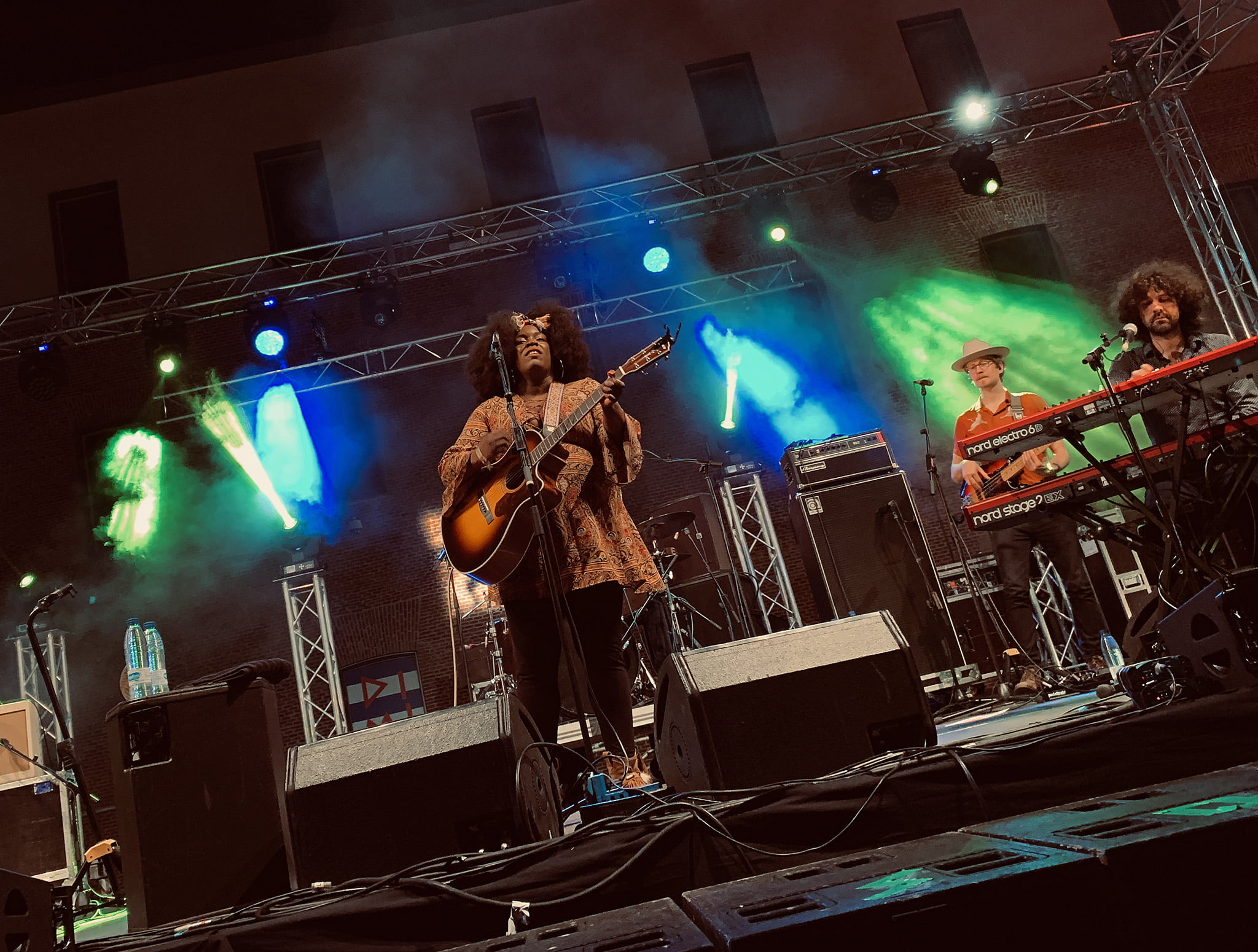 Yola - Walk Through Fire (2019) Yola - Walk Through Fire