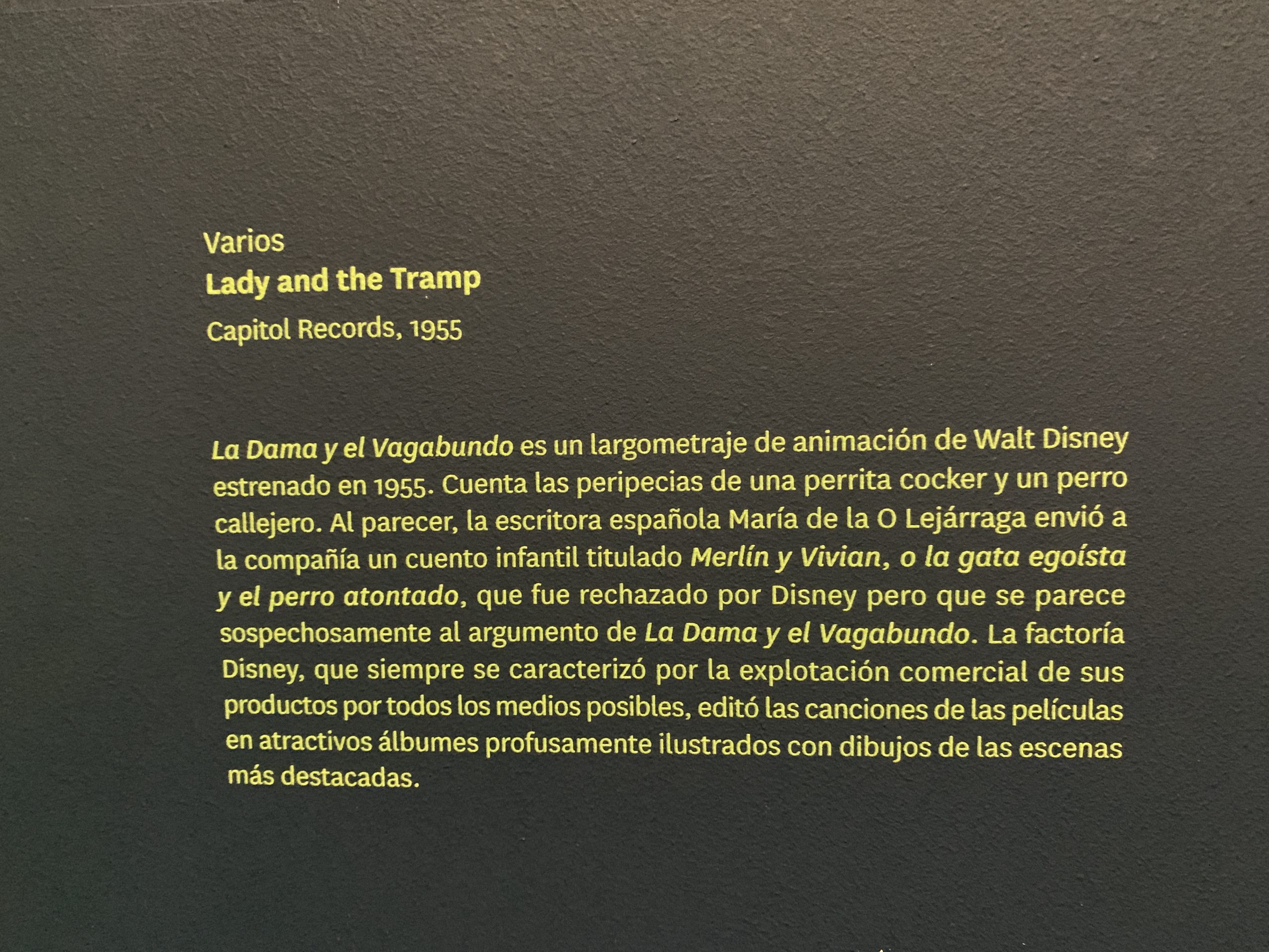 Exposición de vinilos en Conde Duque Exposición de vinilos en Conde Duque