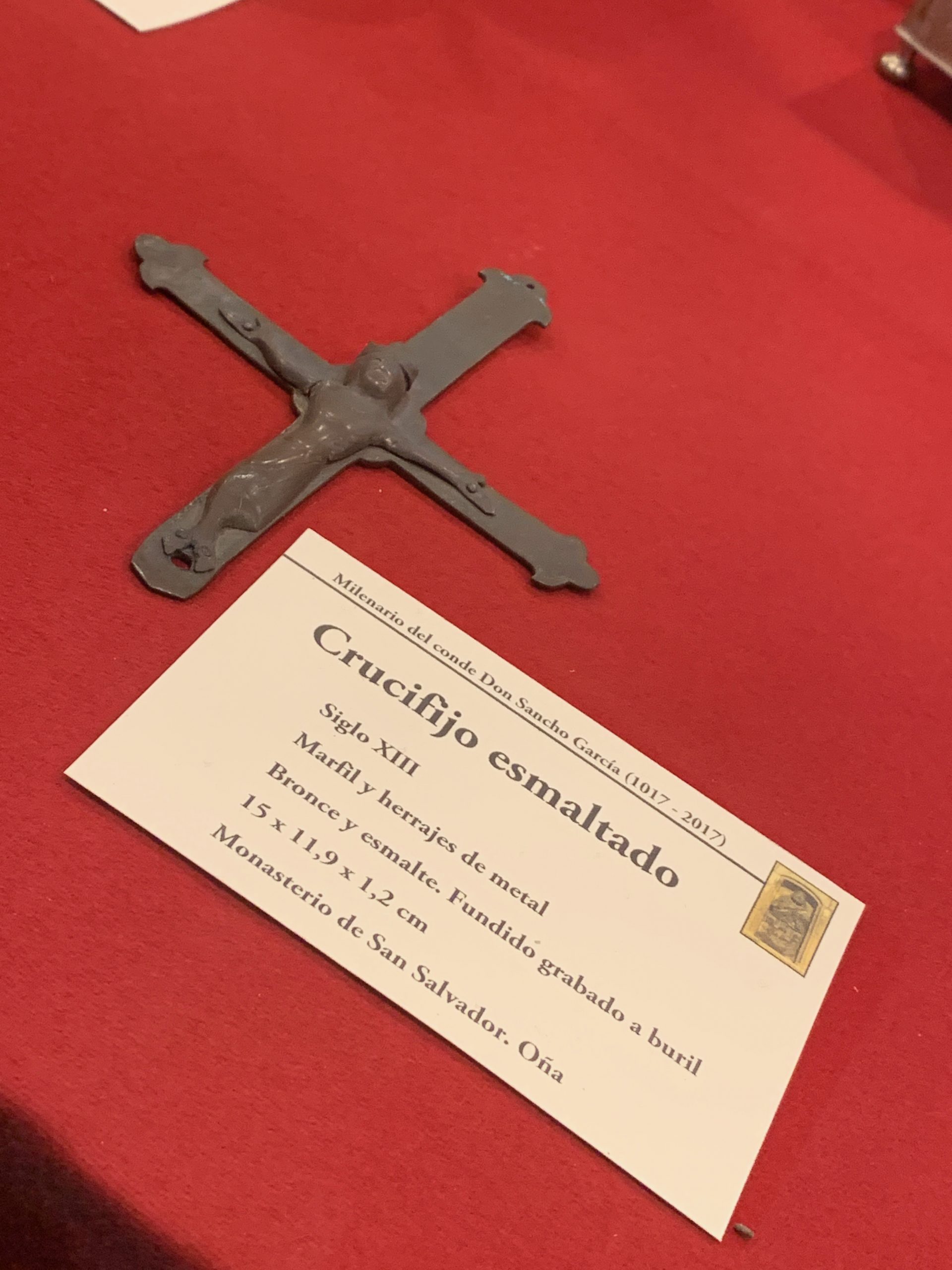 El Monasterio de San Salvador de Oña, Burgos Crucifijo del Siglo XIII, en el Monasterio de Oña (Burgos, España)