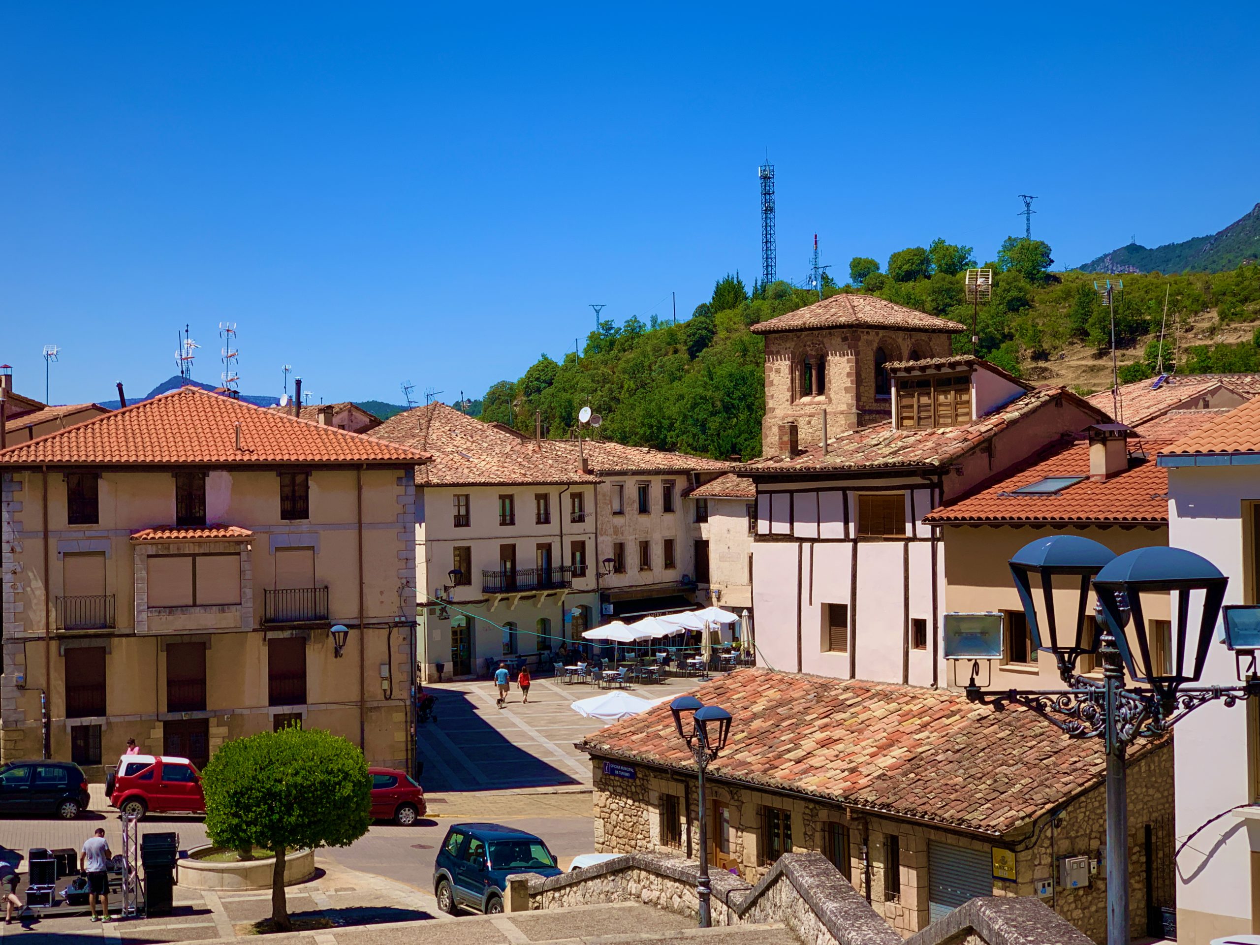 El Monasterio de San Salvador de Oña, Burgos Oña desde la Escalinata de San Salvador